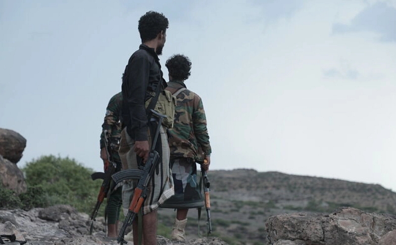 Yemen'de Çatışmalar Tırmandı: Üst Düzey Komutan Hayatını Kaybetti, Taiz'de 19 Yol Kapatıldı