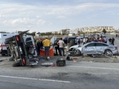 Kahramanmaraş'ta MHP konvoyunda kaza: 1 ölü, 7 yaralı
