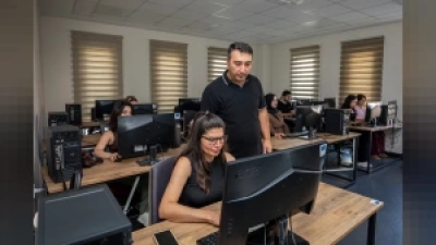 Mersin Büyükşehir Belediyesi MERCEK Bilgisayar İşletmenliği kursu veriyor