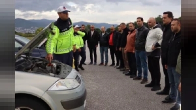 Bursa Jandarma Trafik Okul Komutanlığı'nda şoförlere güvenli sürüş eğitimi verildi