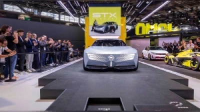 Opel, Paris Otomobil Fuarı'nda yeni konsept ve modellerini sergiledi