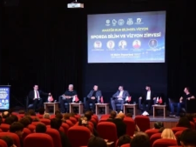 Balıkesir'de Sporda Bilim ve Vizyon Zirvesi Paneli Gerçekleştirildi