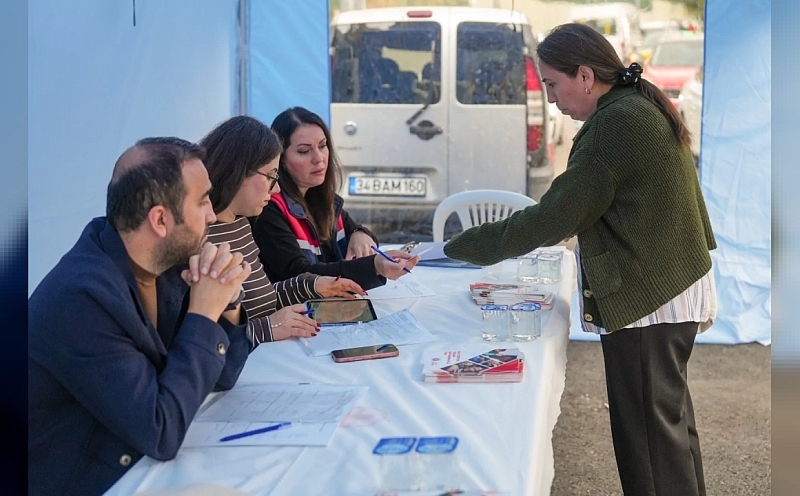 Maltepe Belediyesi'nden Zümrütevler'de Yerinde Hizmet Uygulaması