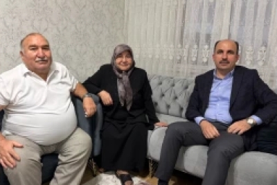 Başkan Altay'dan Vefa Umresi projesiyle giden gazi ve emekliye ziyaret