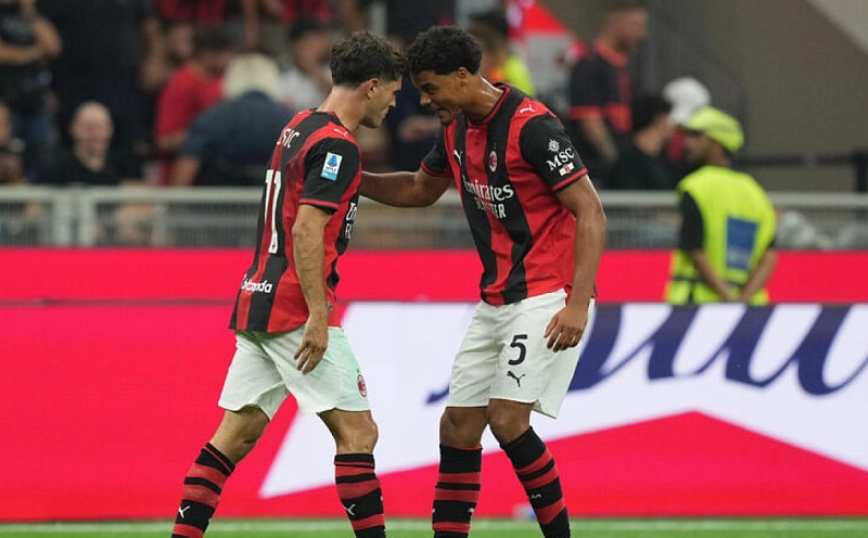 Milan, Atalanta'yı 3-2 yenerek namağlup unvanını sürdürdü