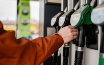 Benzine 3 lira 30 kuruş indirim yapıldı