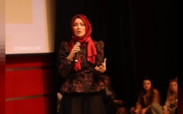 Uzman Psikolog Hatice Kübra Tongar Gebze'de vatandaşlarla buluştu