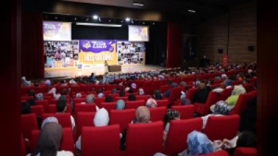 Çayırova Kitap Günleri'nde Saliha Erdim Aile Üzerine Söyleşi Gerçekleştirdi