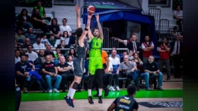 TOFAŞ, evinde Petkimspor'a 72-74 mağlup oldu