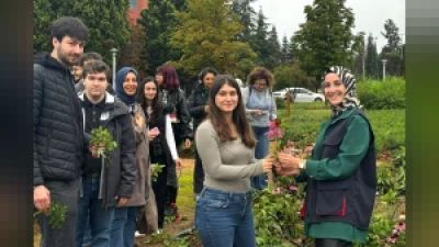 ÜSKÜDAR ÜNİVERSİTESİ ÖĞRENCİLERİNDEN KOCAELİ'DE TABİP PROJESİ İNCELEMESİ