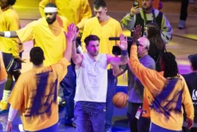 Lakers sezonun ilk mağlubiyetini aldı, Doncic'in 41 sayısı yetmedi
