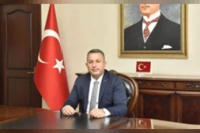 Trabzon Valisi Tahir Şahin'den Cumhuriyet Bayramı mesajı