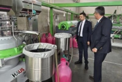 Anahtar Parti'den Akhisar'da zeytin üreticilerine ziyaret