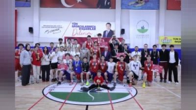 Osmangazi Belediyesi'nden Cumhuriyet Bayramı'na özel basketbol turnuvası