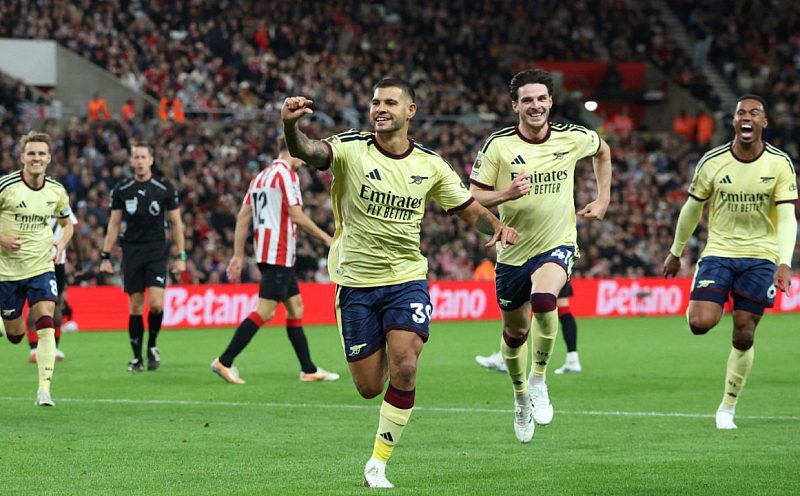 Arsenal Sunderland'i Deplasmanda 2-0 Yendi, Premier Lig'de 4'te 4 Yaptı