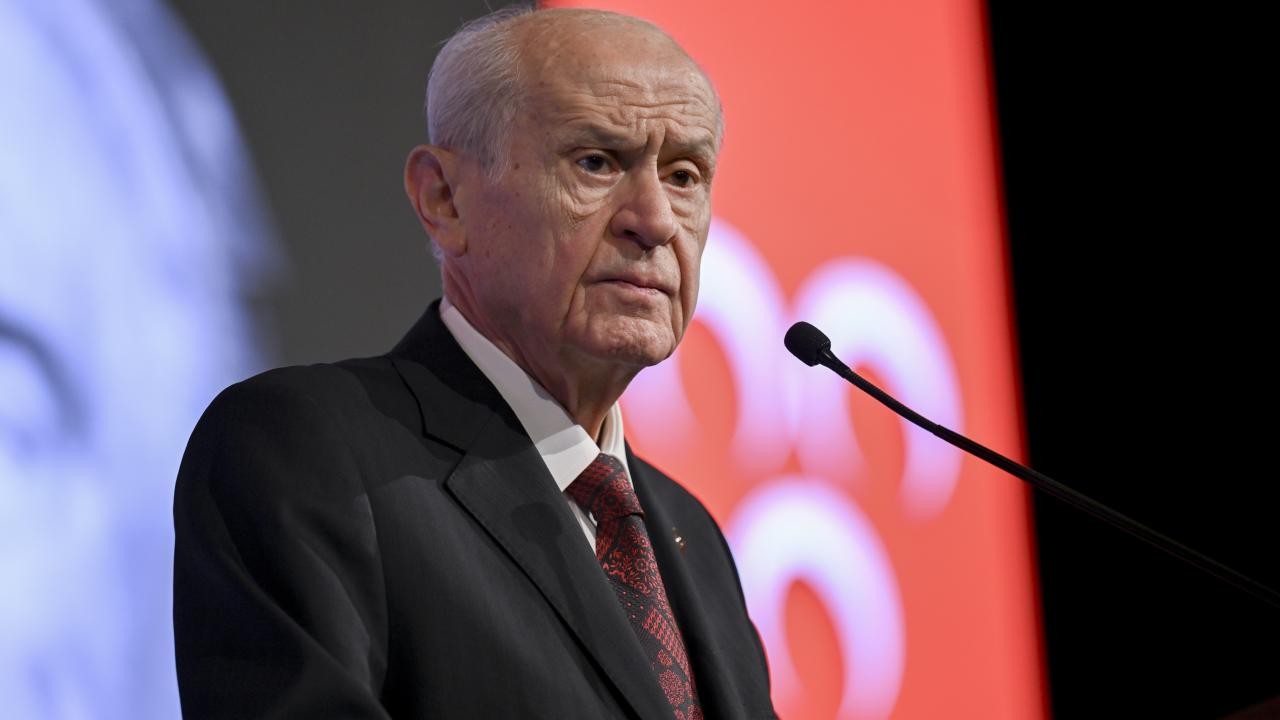 Bahçeli'den Marmara Depremi Sonrası Çarpıcı Açıklama: İstanbul'un Gündemi Deprem Olmalı