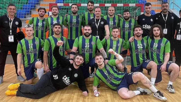 Rize Hentbolda Kıl Payı Kazandı