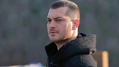 Eşref Rüya Dizisinden Yeni Kareler: Çağatay Ulusoy Suç Dünyasının Lideri Eşref Oldu