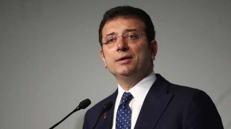 İstanbul Üniversitesi Öğrencileri Diploma İptali ve Gözaltıları Protesto Etti: Geleceğimize Sahip Çıkıyoruz