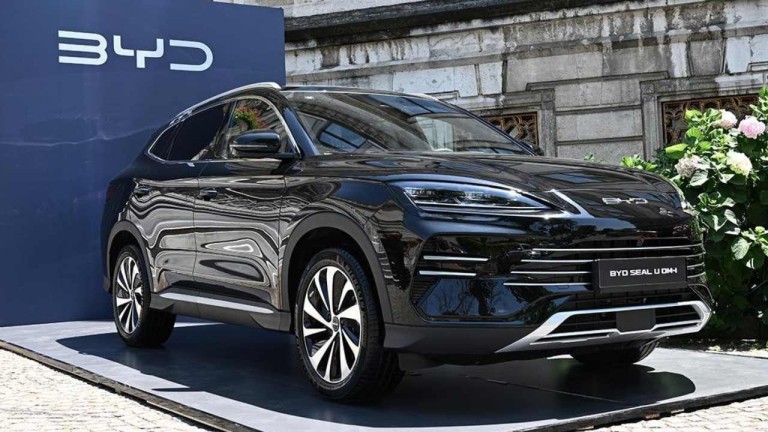 Elektrikli Araç Savaşında Dev Çarpışma: BYD'nin Küresel Yükselişi