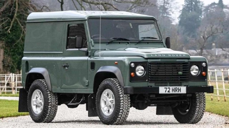 Kral Charles'ın Özel Land Rover Defender 90'ı Müzayedede Satılacak
