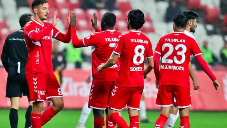 Samsunspor'un Adana Demirspor Sınavı: 2 Oyuncu Sınırda