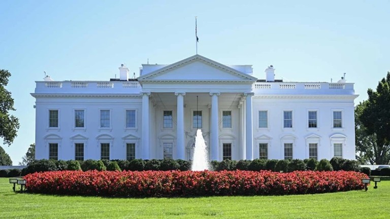 Beyaz Saray, Trump'ın Tarifeleri 90 Gün Durdurmayı Değerlendirdiği İddialarını Yalanladı