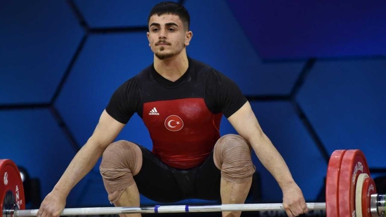 Kaan Kahriman Avrupa Halter Şampiyonu Oldu