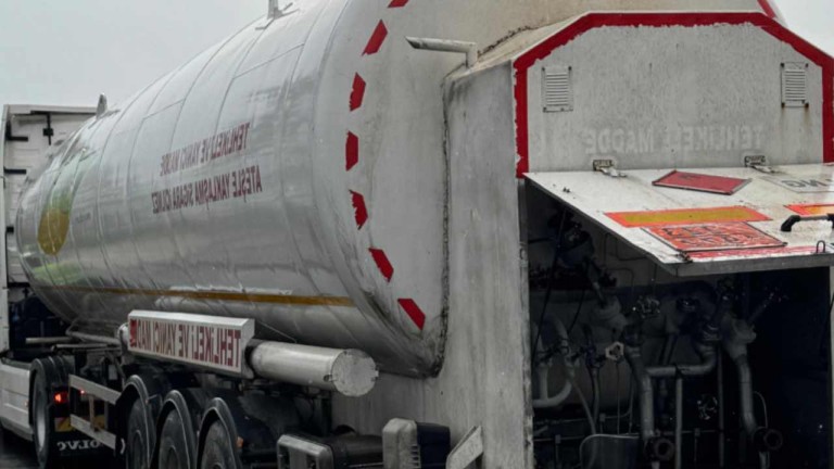 LNG Yüklü Tankerdeki Gaz Sızıntısı Paniğe Neden Oldu, Tehlike Olmadığı Anlaşıldı