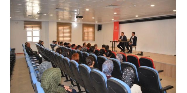 Kars'ta Gençlik Hizmetleri Masaya Yattı: Hedefler Netleşiyor