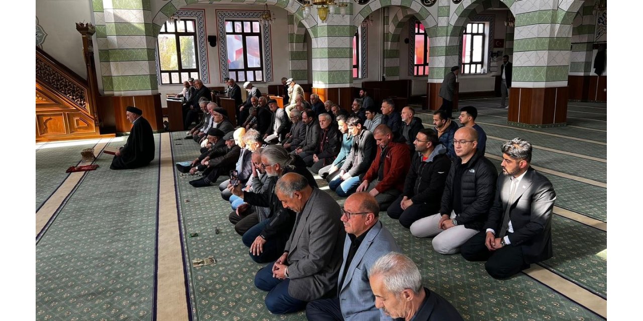 Kars'ta Atatürk'e Dualar: Ehlibeyt Camii'nde Anlamlı Anma