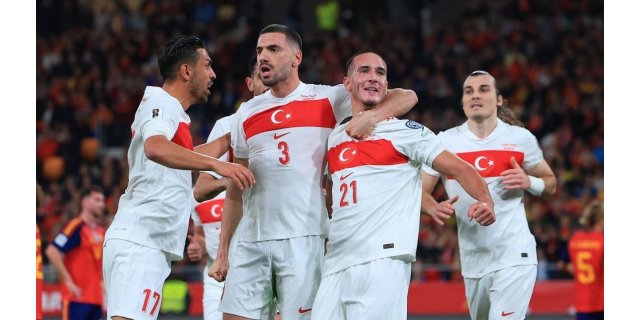 A Milli Takım, İspanya deplasmanında 22 berabere kalarak playoff biletini garantiledi