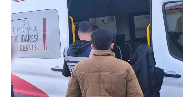 Türkiye Genelinde Göçmen Kaçakçılığına Karşı 434 Bin Kişiye Kimlik Denetimi Yapıldı