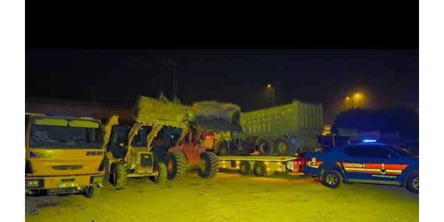 Manavgat'ta Kum Soygununa Şafak Baskını: İş Makineleri Ele Geçirildi