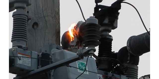 Kırıkkale Karanlıkta: Elektrik Kesintisi Şehri Felç Etti, Onarım Sürüyor