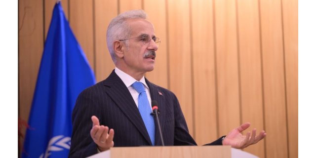 Denizcilikte Yeni Rota: Riskler, Dijitalleşme ve Vize Engelleri