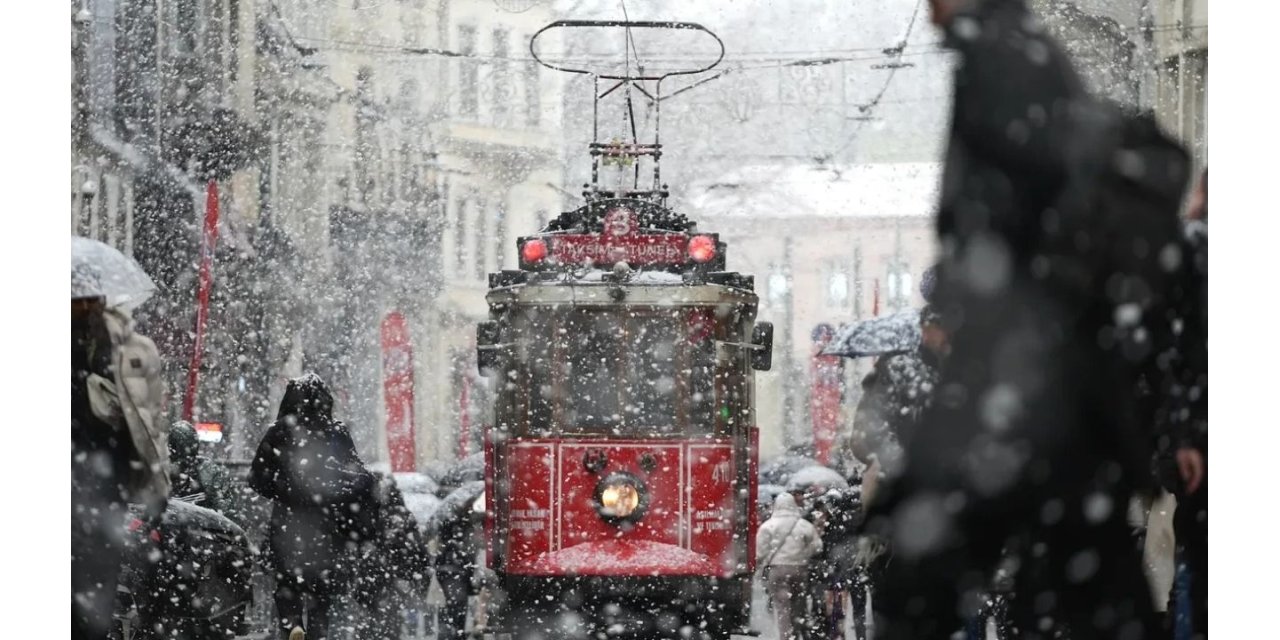 Türkiye'yi Vuran Hava Dalgası: Batıda Fırtına, Doğuda Kar Alarmı!