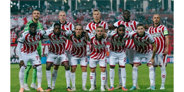 Samsunspor'un İlk Puan Kaybı Liderliği Sarsmadı: 10 Puanla Zirvede