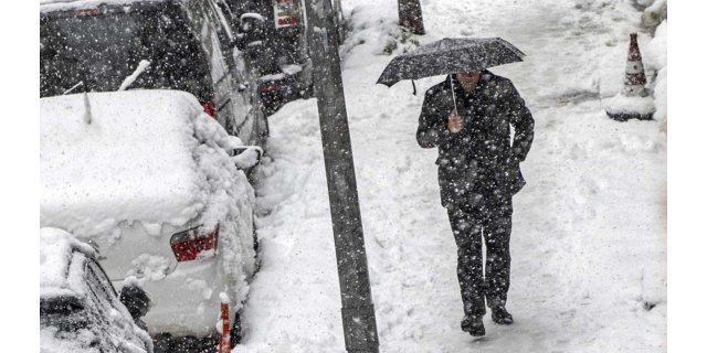 Kar Esareti: Köy Yolları Kapandı, Ulaşım Durdu! (8 Bölgede Etkili)