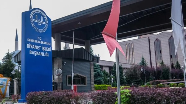 Diyanet 3209 Personel Alıyor: İmam Hatip ve Kuran Kursu Öğreticisi Alımı