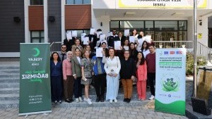 İzmir'de 60 Çocuk Dijital Bağımlılıkla Mücadele Eğitimi Aldı (12-17 Yaş)