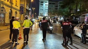 İstanbul'da Büyük Operasyon: 1149 Gözaltı, Uyuşturucu Ele Geçirildi