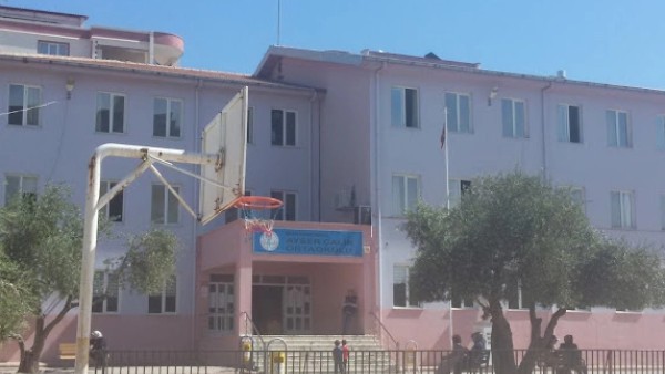 Kahramanmaraş Ayser Çalık Ortaokulu'nda Silahlı Saldırı: MEB Harekete Geçti