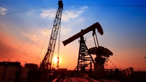 Brent Petrol 94,96 Dolar, ABD Ham Petrol Stokları Azaldı, İran'a Yaptırım Uyarısı