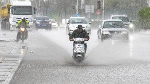 Ege ve Akdeniz'de Toz Taşınımı: Antalya, Aydın, İzmir Dahil 6 İl İçin Sarı Kod