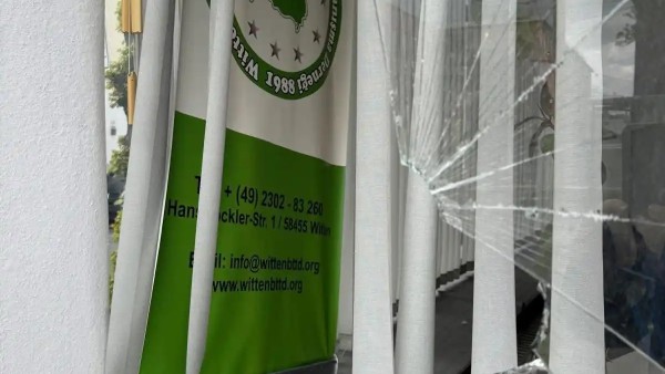 Almanya’da Türk Derneğine Saldırı: Witten’de camlar kırıldı, eşyalar çalındı