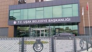 Uşak'ta Dev Operasyon: CHP İl Başkanı ve Uşakspor Başkanı Dahil 16 Tutuklama!