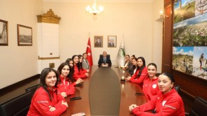 Kars'ın YURTLİG Kadın Voleybol Takımı, Bölge Şampiyonu Oldu