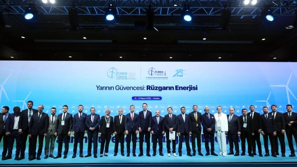 Enerji ve Tabii Kaynaklar Bakanı Bayraktar, Rüzgâr Enerjisi Hedeflerini Açıkladı