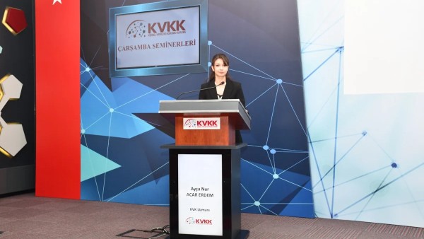 KVK Uzmanı Ayça Nur Acar Erdem, Özel Hayata Saygı Hakkını Ele Aldı